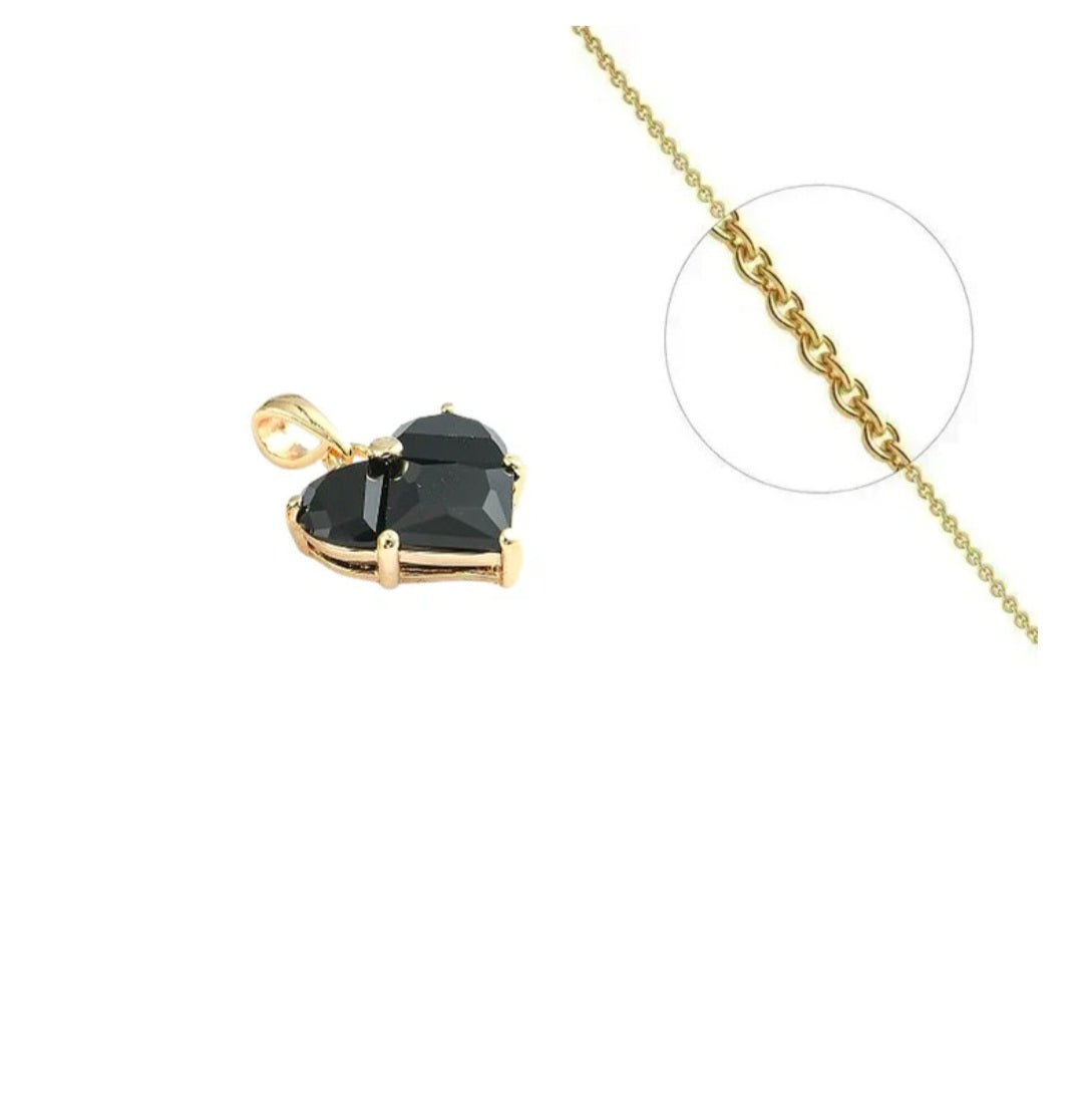 Collier femme doré et pendentif cœur orné d'un zirconiums noir sertis