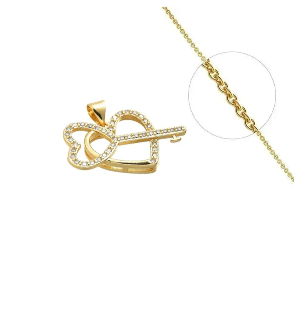 Collier femme doré avec pendentif clé cœur orné de zirconiums sertis