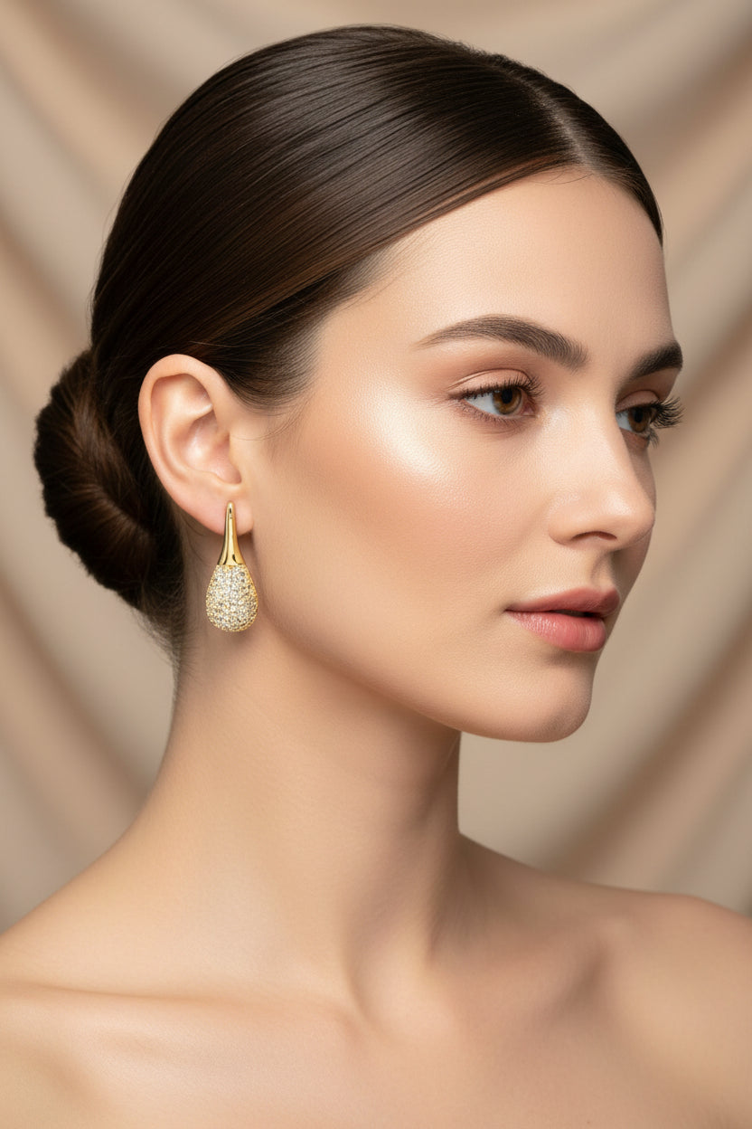 Boucles d'oreilles femme gouttes dorées à l'or fin zirconiums sertis