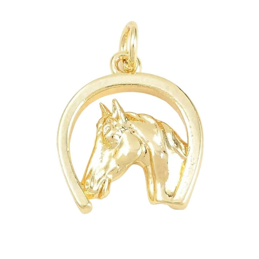 Pendentif breloque tête de cheval dans un fer