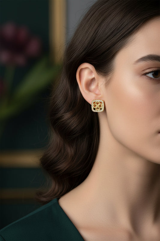 Boucles d'oreilles femme carré avec trèfle diamants CZ sertis