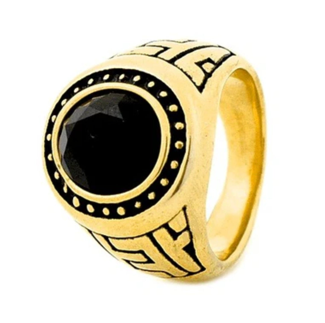 Bague homme Acier 316 de couleur dorée - Grosse chevaliere ciselé avec un diamant cz noir imposant