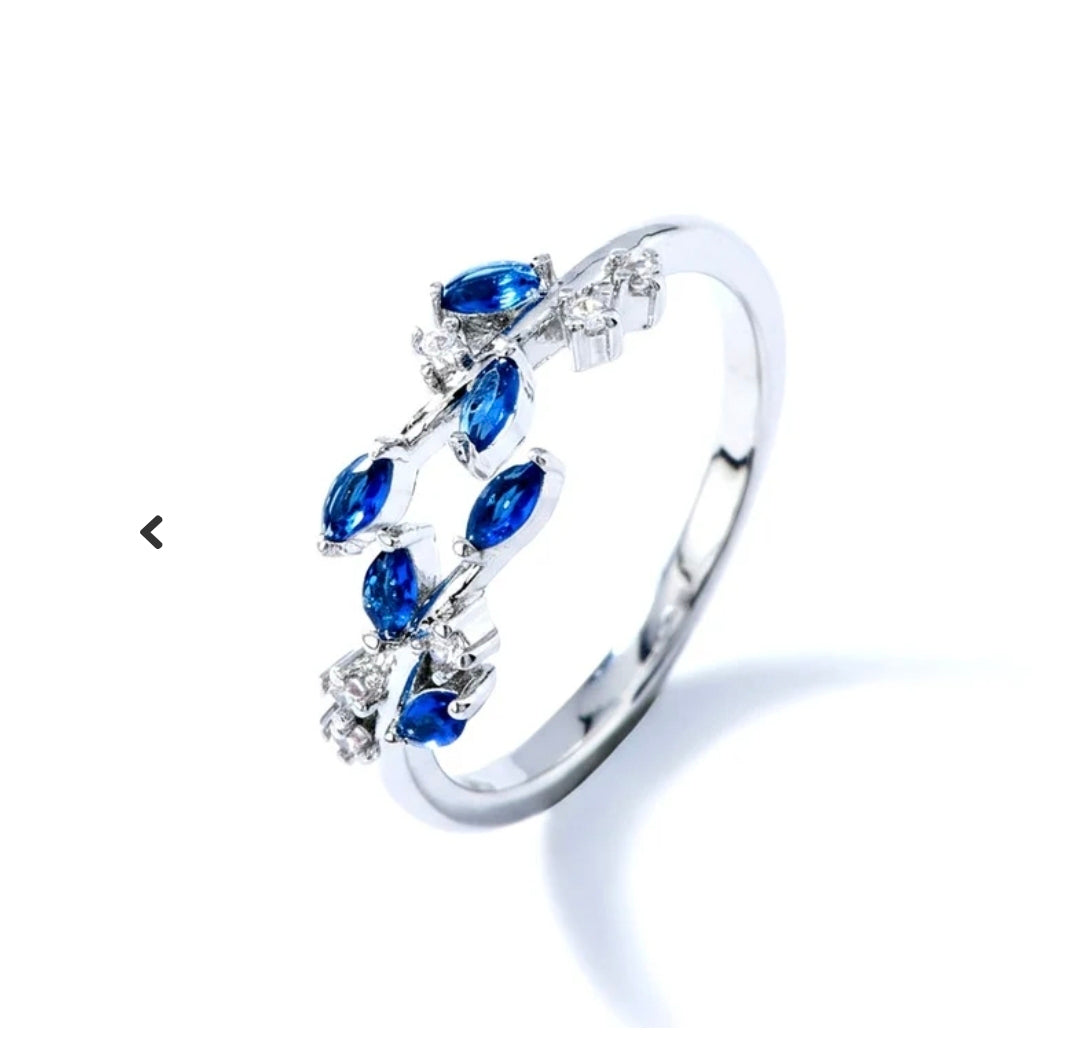 Bague femme réglable ornée de feuilles oxydes bleu et blanc