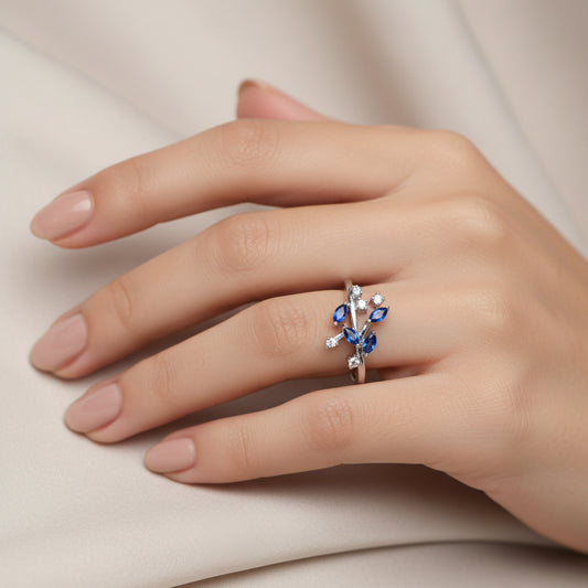 Bague femme réglable ornée de feuilles oxydes bleu et blanc