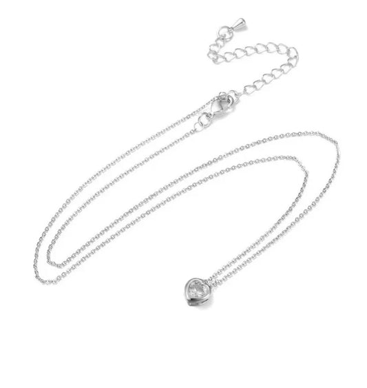 Collier femme argenté avec pendentif cœur zirconiums blanc