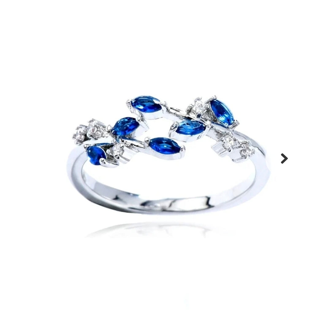 Bague femme réglable ornée de feuilles oxydes bleu et blanc