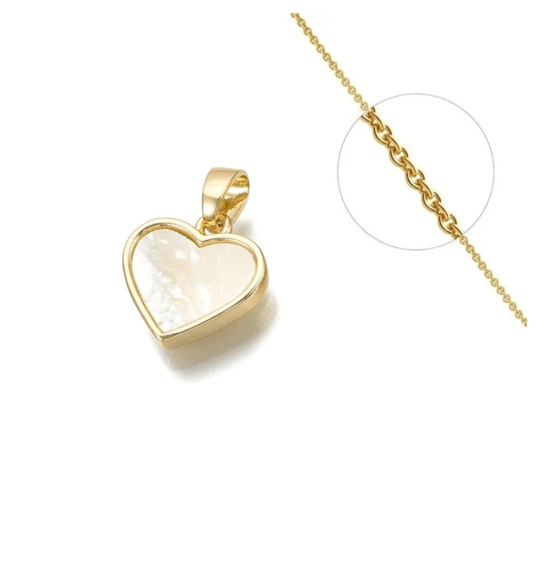Collier femme avec pendentif cœur nacre